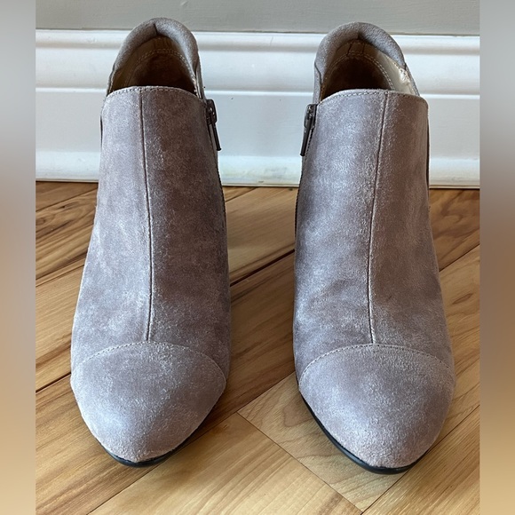 Naturalizer Shoes - Naturalizer Taupe suede booties ~Style - Nola ~ NWOT~ Sz 7.5